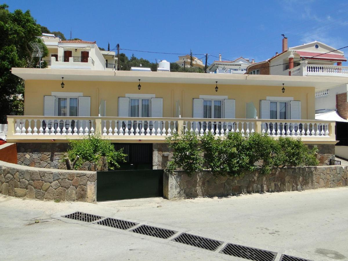 Poros Town Chrysanthe'S Apartments No2 מראה חיצוני תמונה