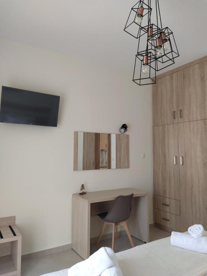 Poros Town Chrysanthe'S Apartments No2 מראה חיצוני תמונה